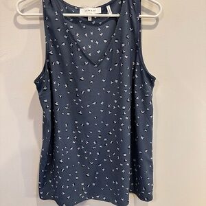 Lark & Ro Women's Blue Sleeveless Top